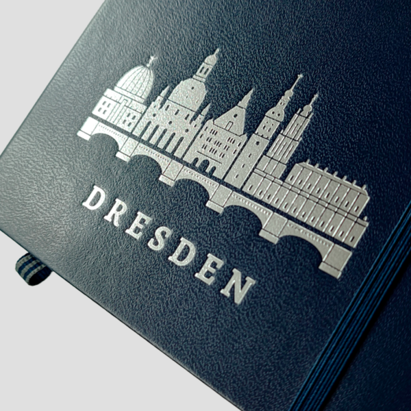 Notizbuch Motiv Dresden, Detail Prägung Farbe silber, Buch blau, Leuchtturm1917